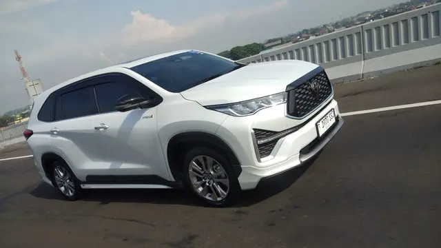 Toyota Innova Zenix: Kendaraan Ramah Lingkungan yang Dipercaya Paus Fransiskus